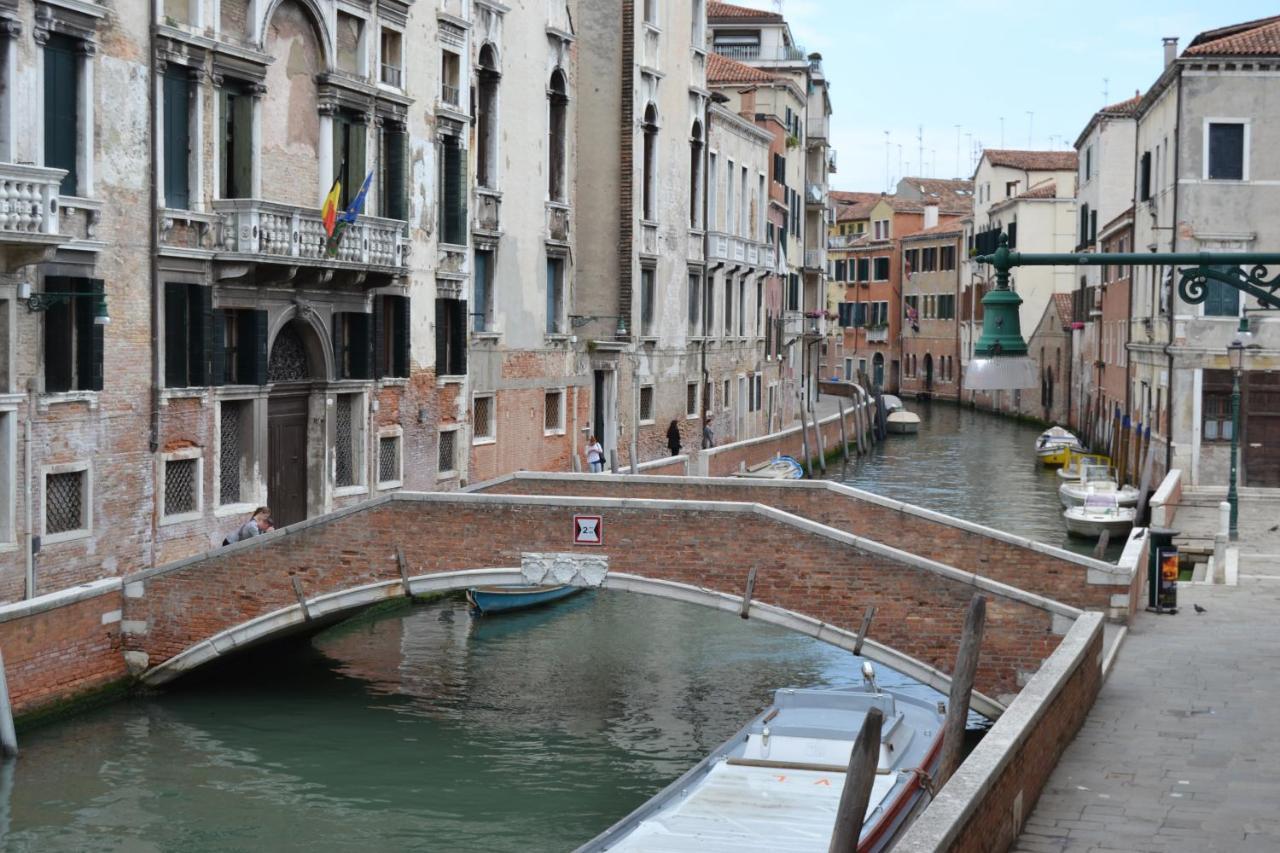 Suite In Venice Ai Carmini Экстерьер фото
